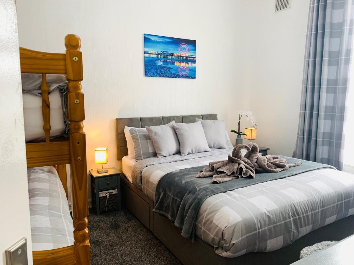 The Whitehouse Holiday Apartments Blackpool Kültér fotó
